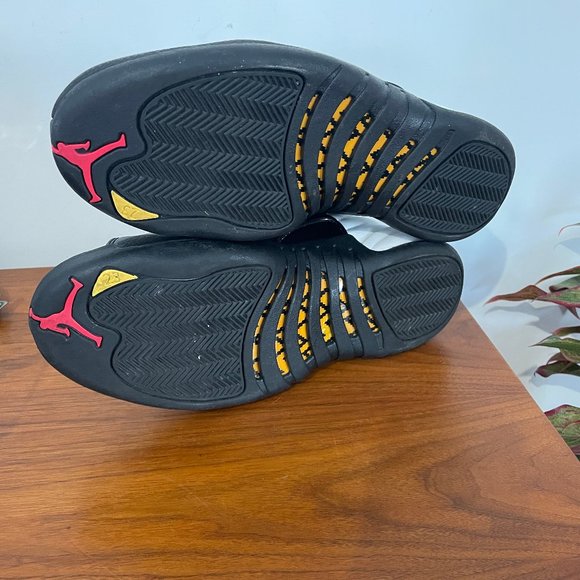 Air Jordan Sneakers 12 XII Taxi Men\'s Size 11 Jumpman 13060 main image 6